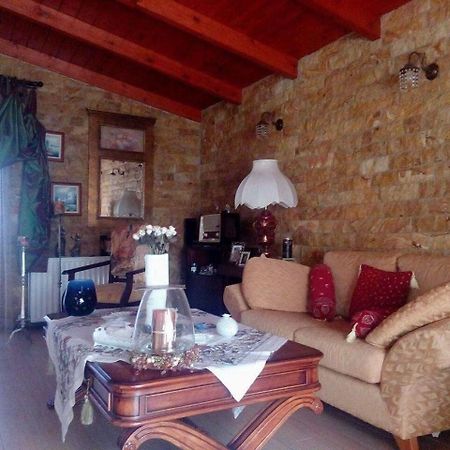 Spiti Me Thea Guest House Filiatra Room photo
