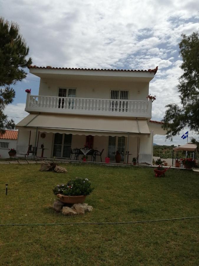 Spiti Me Thea Guest House Filiatra Exterior photo