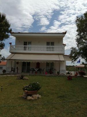 Spiti Me Thea Guest House Filiatra Exterior photo